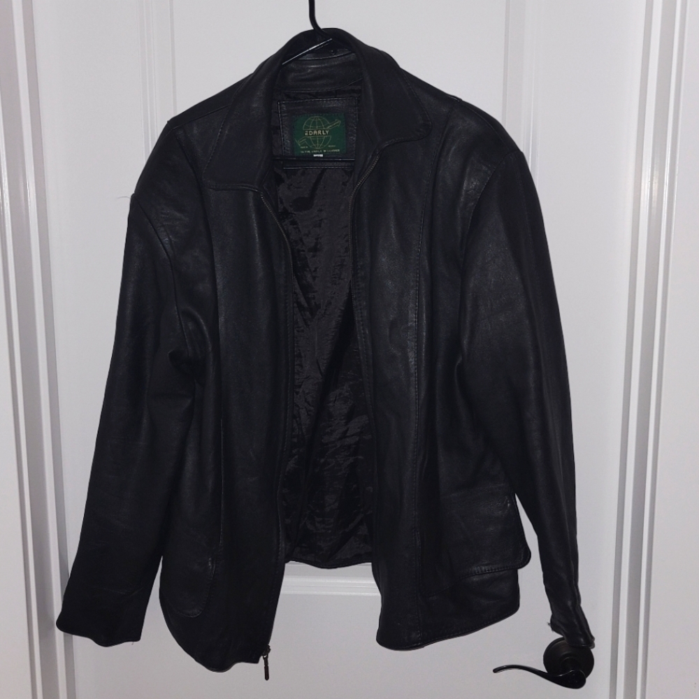 Edarly vintage leather jacket.